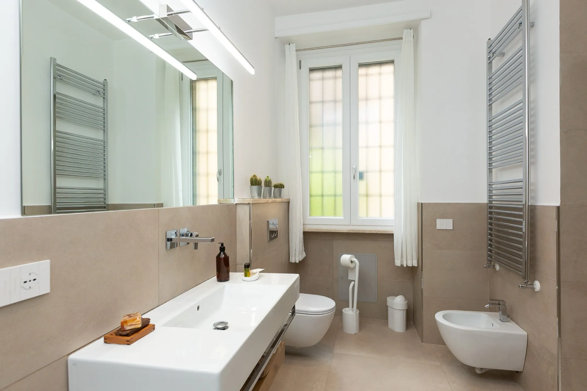 Bathroom of the Marco Aurelio apartment