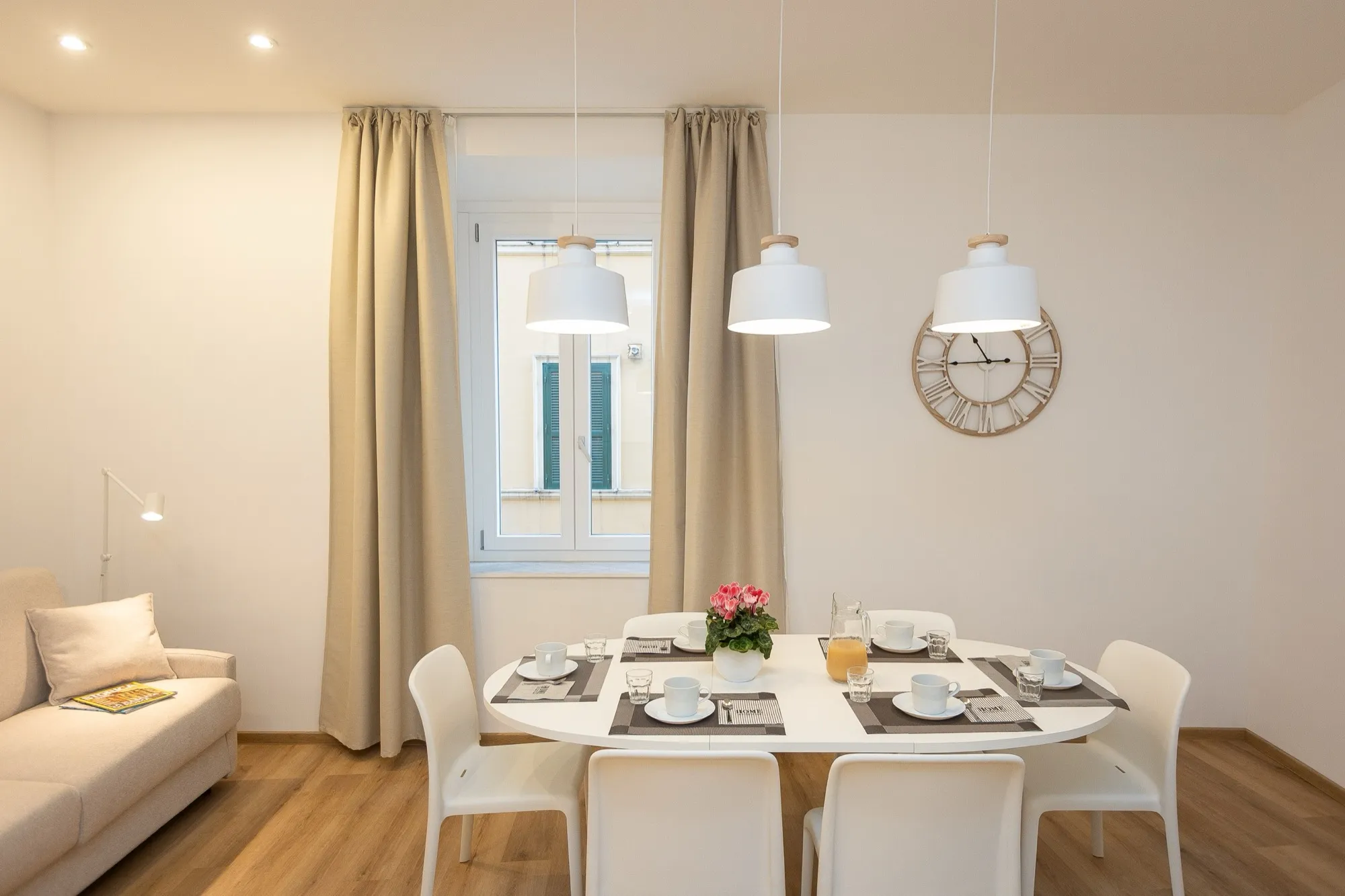 Dining table in the Poliziano apartment